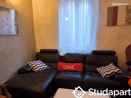 chambre 1 pièce 12 m²