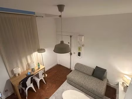 studio meublé avec mezzanine  22m2  paris 6e  odéon
