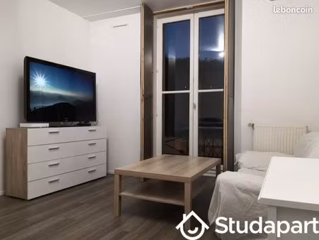 chambre 1 pièce 10 m²