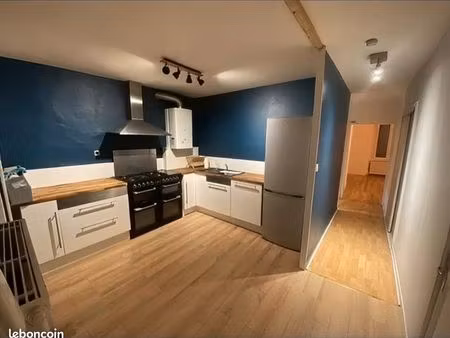 superbe t3 de 70m² avec cachet de l'ancien - non meublé