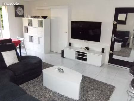 appartement t3/t4 + grand garage