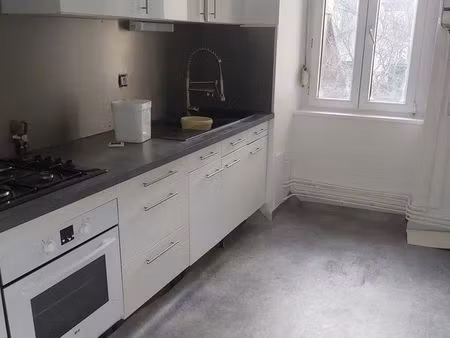 appartement 3 pièces 80 m²