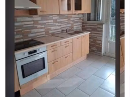 grand f2 de 54 m2 proche gare chateaucreux