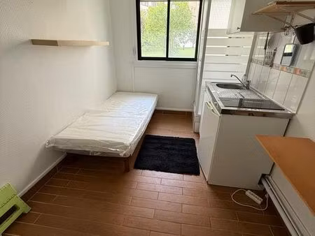 a louer chambre / bureau 8m2 m° felix-faure / commerce