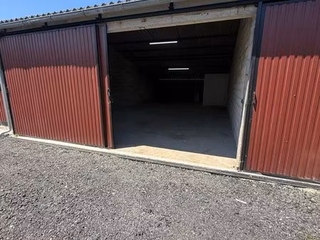 entrepôts de stockage à louer – dès 50 m² – accès autoroute à 2 min