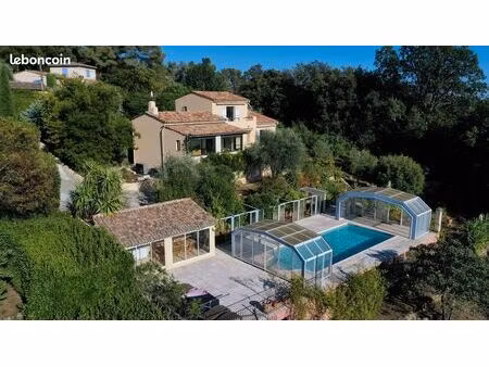 cabris maison de 185m² rénovée en 2024-terrain 2570m²-piscine-cabris