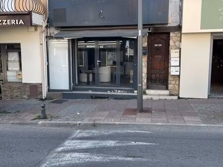 local commercial ou professionnel à louer