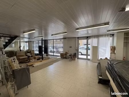 local commercial 175 m² nice
