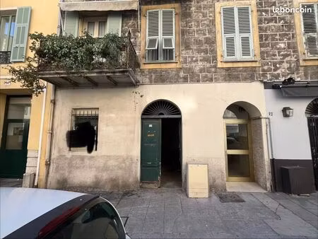 local commercial 70 m² nice