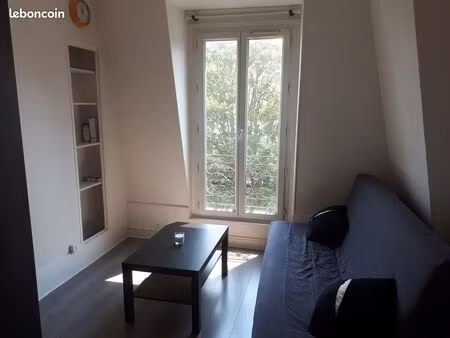 850 euros charges comprises - superbe studio meublé - 16 m² - alésia
