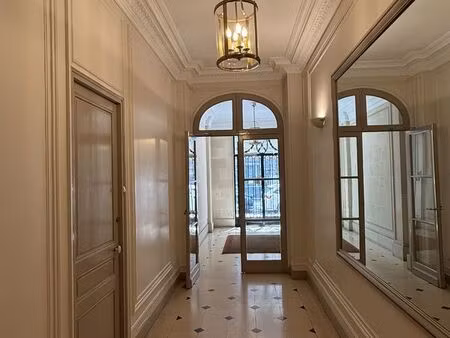 studio 1 pièce 9 m²