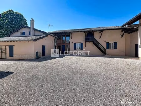 ferme 7 pièces 210 m²