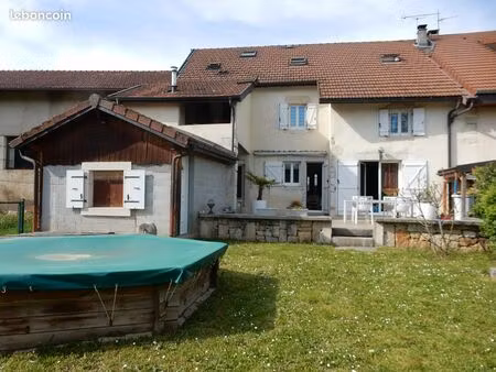 maison 10 pièces 229 m²