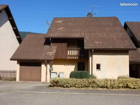 villa 7 pièces 110 m²