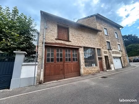 bâtiment 2 pièces 260 m²