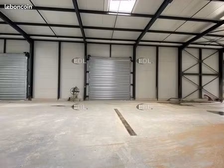 local d'activité 180 m²