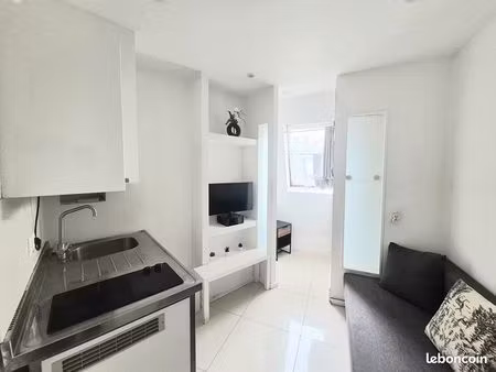 studio 1 pièce 9 m²