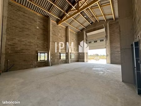 local d'activite 140 m² rognac