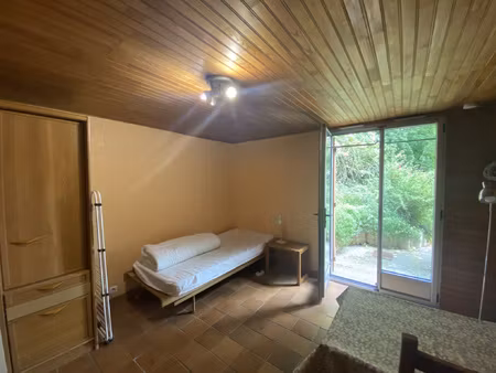 studio meuble