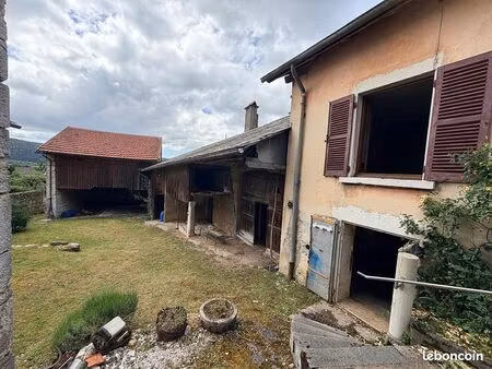 ferme 8 pièces 200 m²
