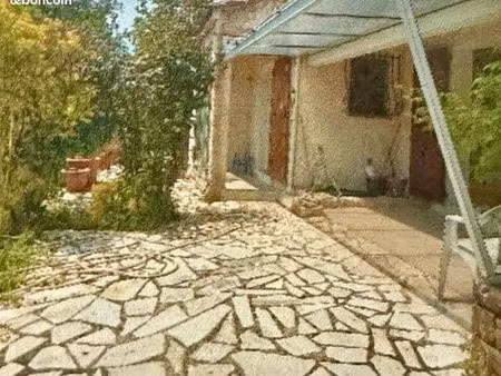 maison indépendante de 62 m2 avec dépendance sur un terrain de 3000m2