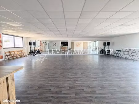 local 130 m² aubagne