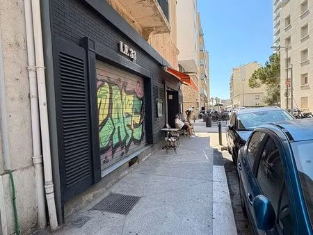 bar restaurant