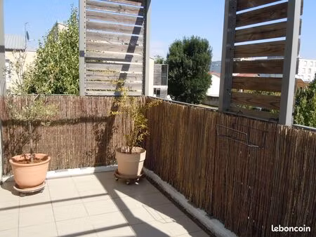 vaulx-en-velin village- t4 de 75 m2 avec cadre de vie confortable et agréable