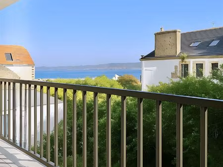 spacieux t4 avec double terrasse expo sud et vue mer