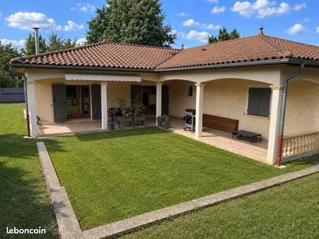 maison plain pieds 140m2 avec jardin 1500m2