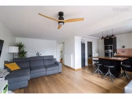 duplex 3 chambres avec jardin – entrée indépendante – 2 places de stationnement