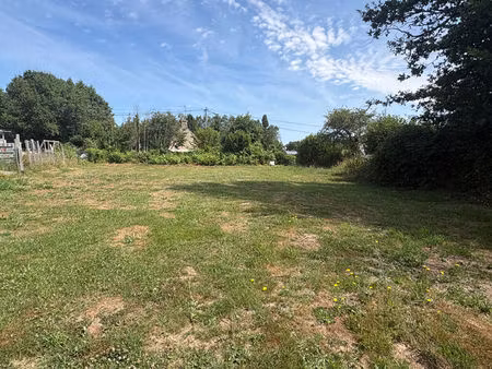 terrain constructible 618 m² ? à 3 min du centre de questembert