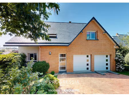 octeville-sur-mer - maison familiale de 175 m² avec jardin et double garage