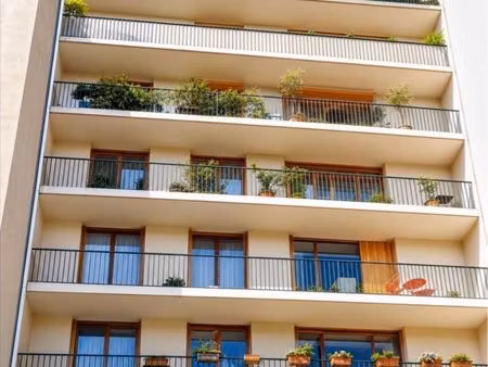 appartement 3 pièces - 57m2 - quartier montmartre -balcon & cave