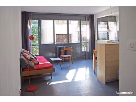 studio meublé lumineux