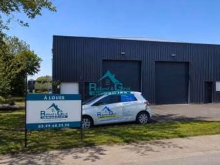vente bureaux et commerces à acigné (35690) : à vendre / 159m² acigné