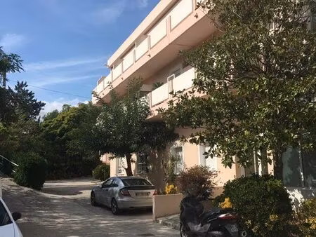 duplex t2 meublé - grande terrasse