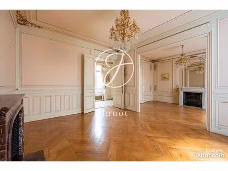 appartement 5 pièces 163 m²
