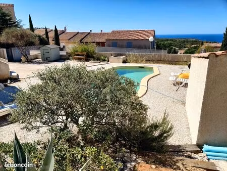 villa vue panoramique sur mer  piscine