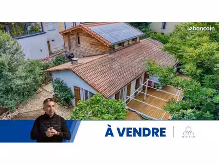 villa 5 pièces 160 m²