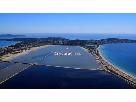 vente murs commerciaux de 1047m² à giens hyeres 83400