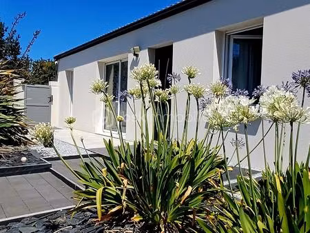 maison de 100 m² à chateau-d'olonne