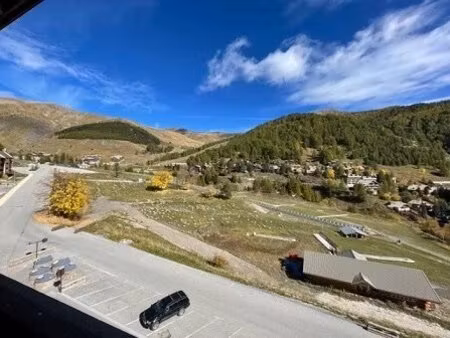 deux pièces sur la foux d'allos avec parking et cave