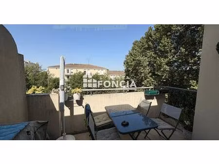 investisseurs t2 avec terrasse et garage