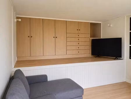 a louer  t1 dans maison divisé en plusieurs lots