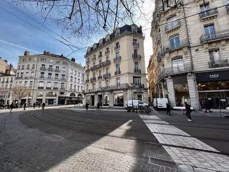 t2 38.33m² a louer grenoble