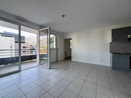 t2 42.25m² a louer st martin le vinoux