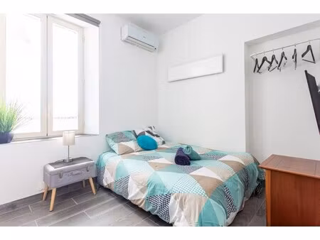 studio • vieil antibes • place nationale
