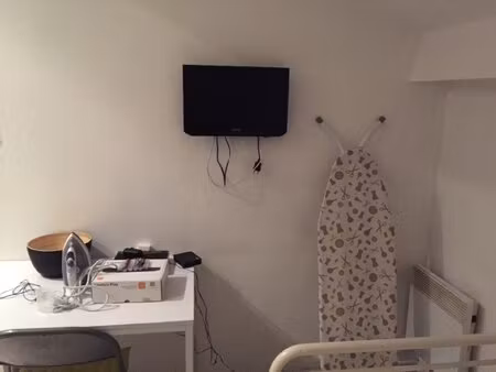 studio vue sur les toits de nice avec local 2 roues