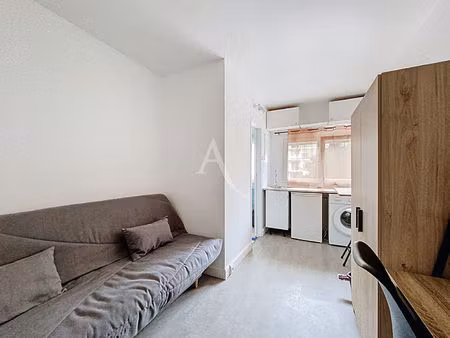 studio de 11.94 m² - centre de saint-germain-en-laye